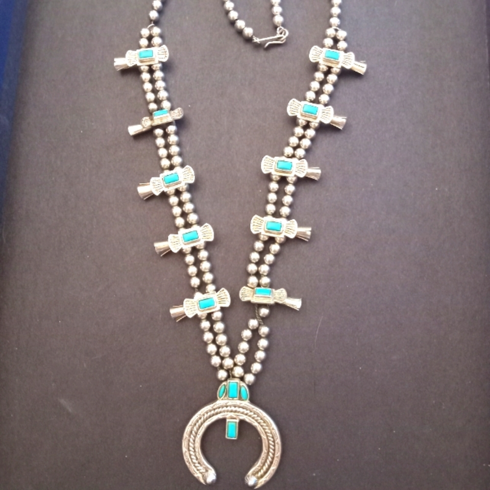Necklas